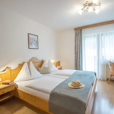 Helmuth Oberreiter 3*